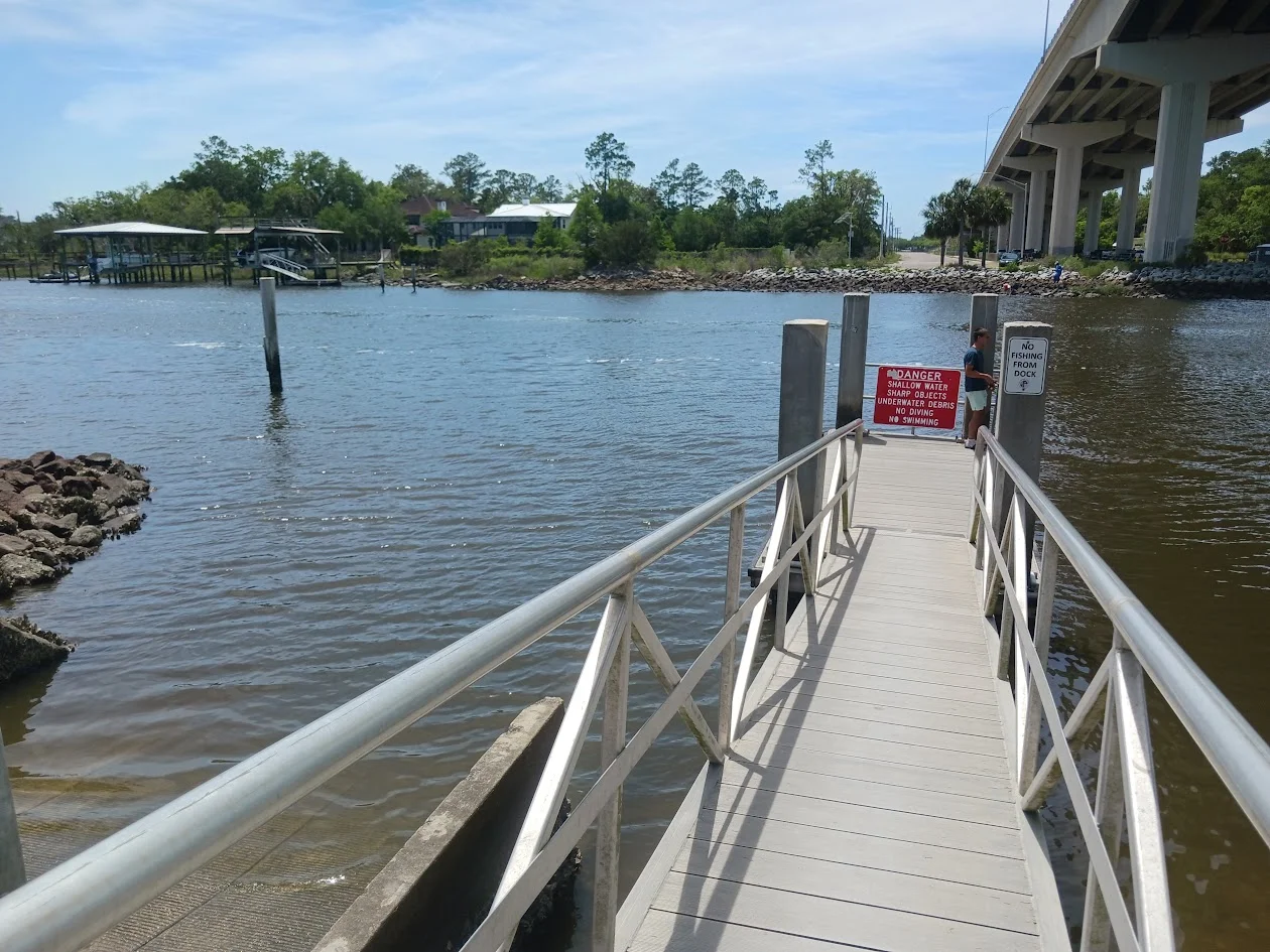 picnic table at palm valley east boat ramp